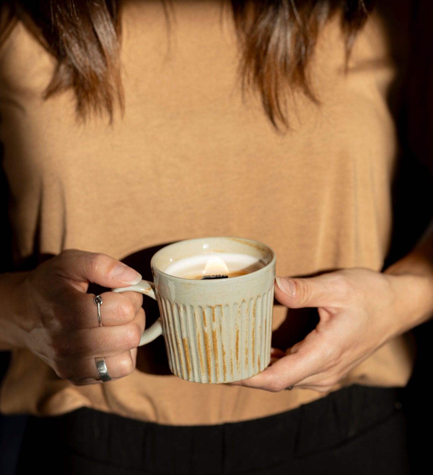 Bougie dans une tasse - Épinette et bois d'hinoki